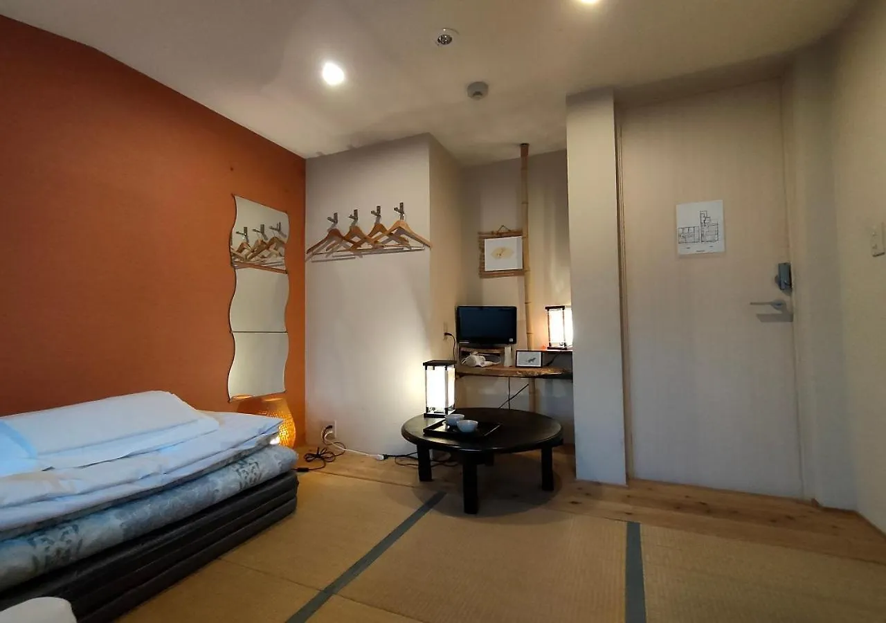 Kyoto Shirakawa Kiraku Inn 2*,  Japan