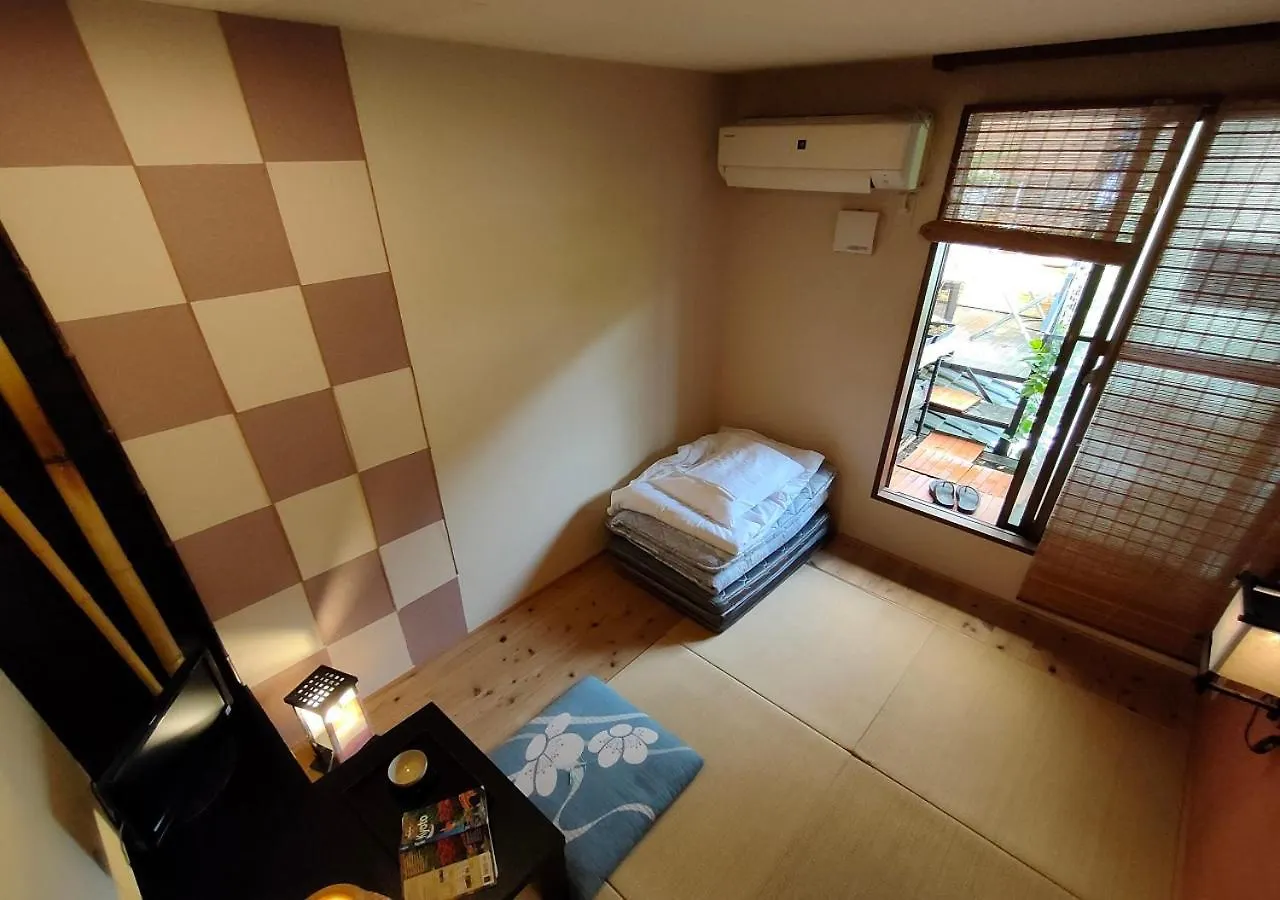 Kyoto Shirakawa Kiraku Inn 2*,