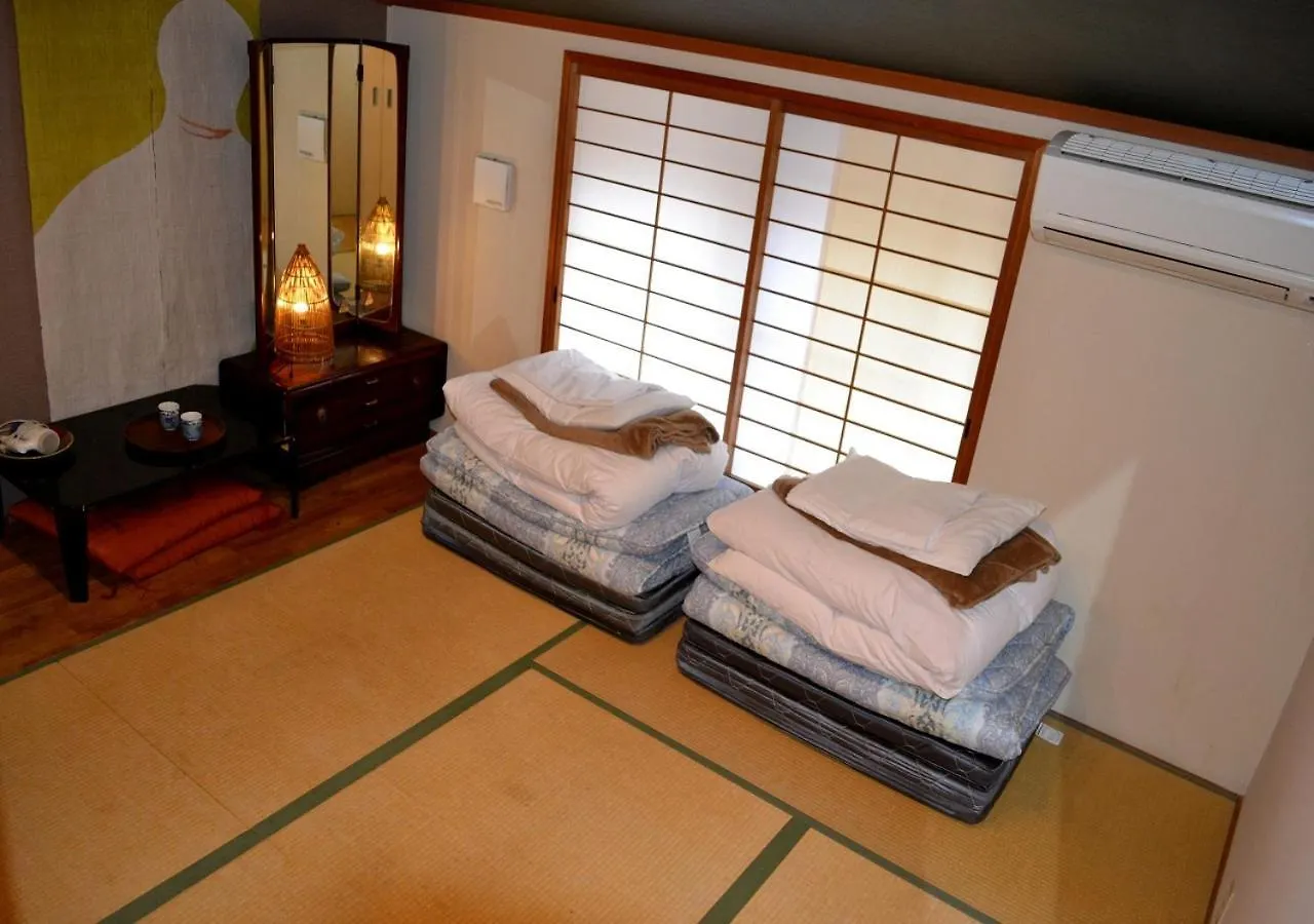 Kyoto Shirakawa Kiraku Inn 2*,